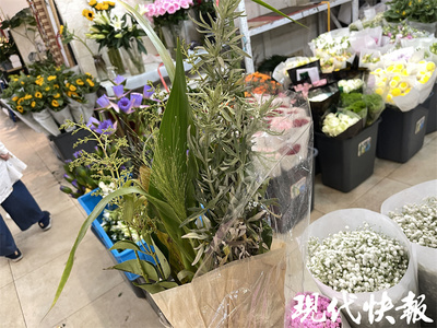 艾草花藝 從傳統菜場到時尚花店，端午“掛艾”煥發文藝新風尚
